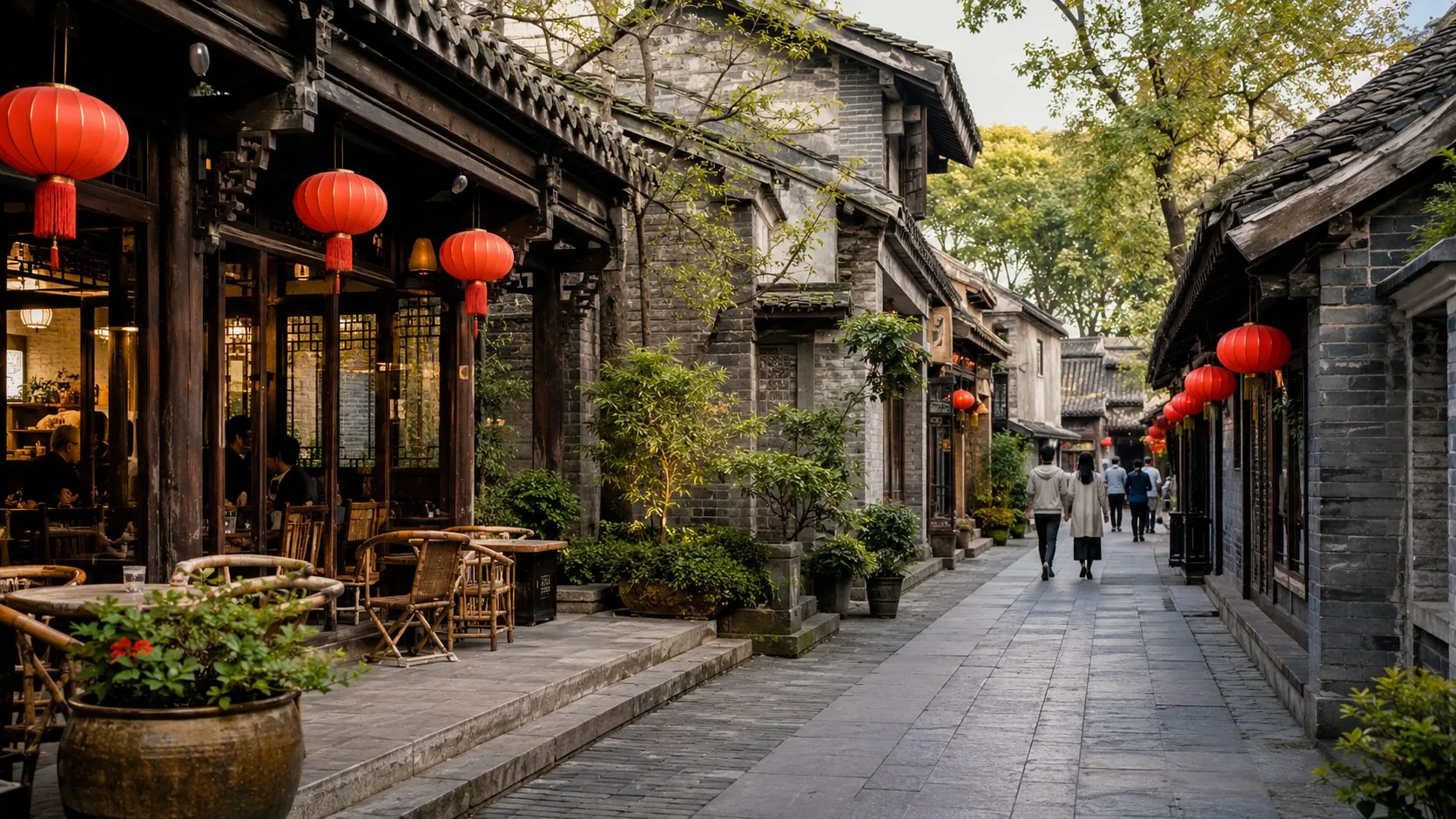 Traditional street in Chengdu's Kuanzhai Alley
